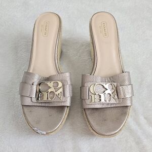 Women's Coach Wedge Heel Shoes Beige Leather Platform Slides Size 10 Gold Logo